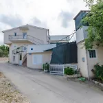 And Janja Apartment Primosten