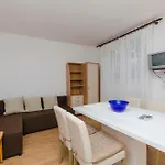Apartment And Janja Primosten