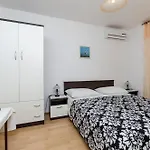 And Janja Apartment