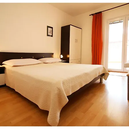 Апартаменты And Janja Примоштен