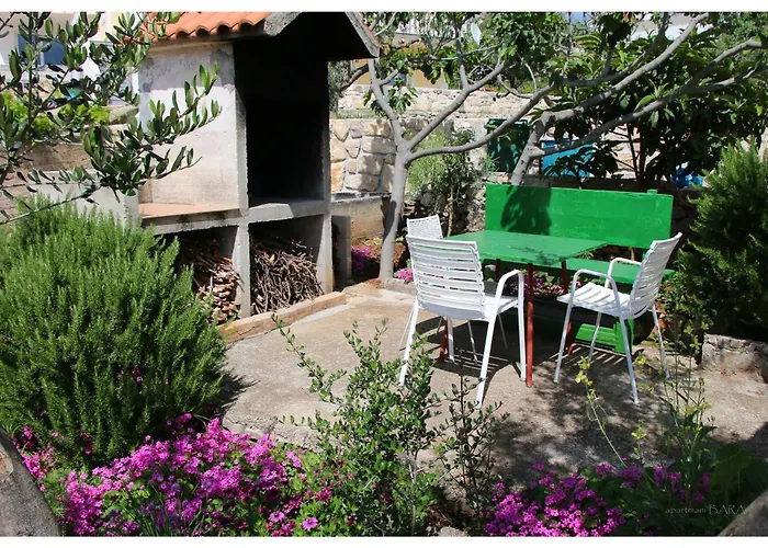 Apartment And Janja Primosten