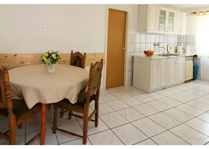 And Janja Apartment Primosten