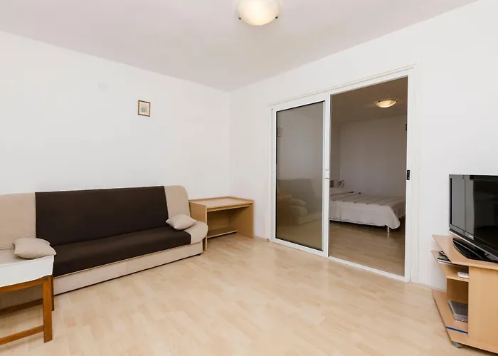 Apartment And Janja Primosten