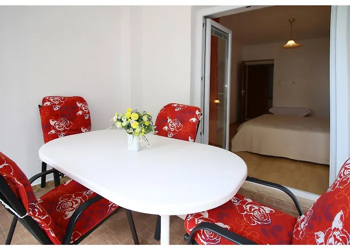 And Janja Апартаменты