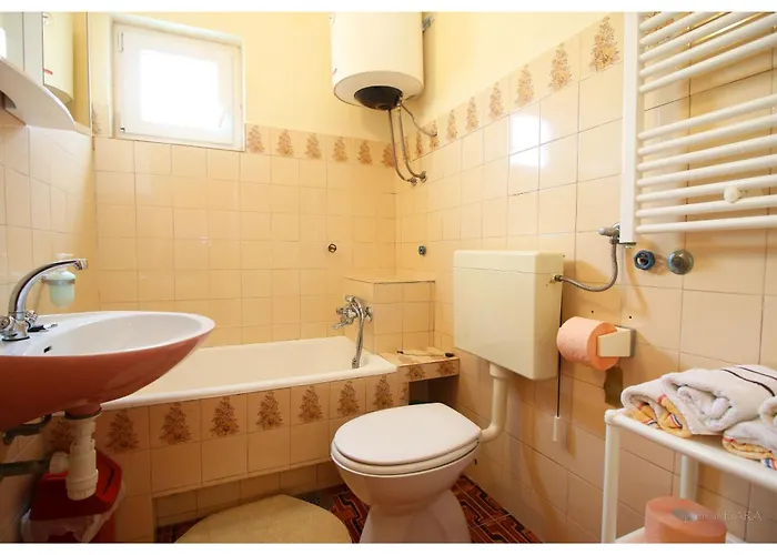 Διαμέρισμα And Janja Primošten