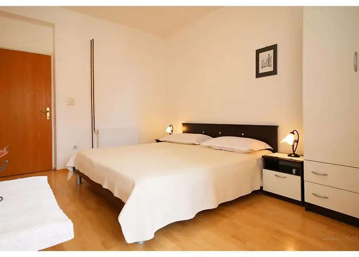 Apartment And Janja Primosten